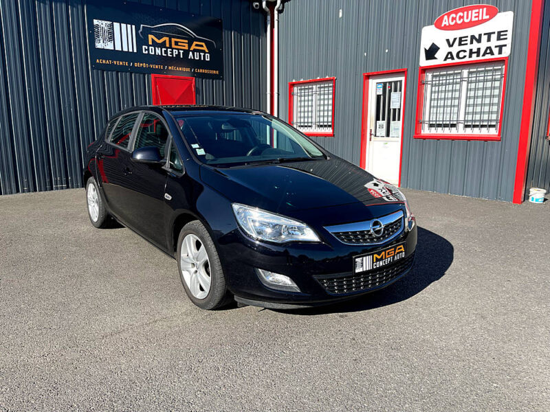 OPEL ASTRA J 2011