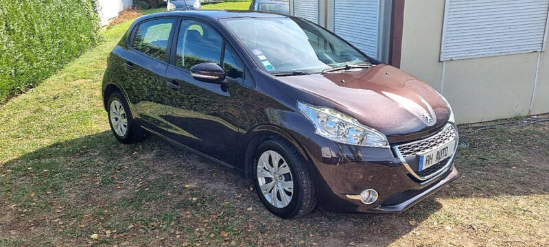 PEUGEOT 208 ALLURE BUSINESS 