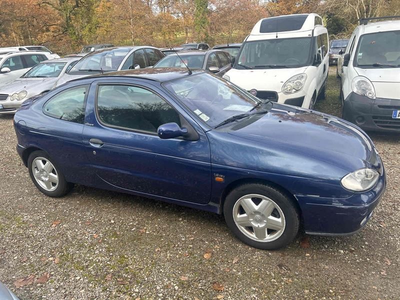 RENAULT MEGANE I Coach 1999