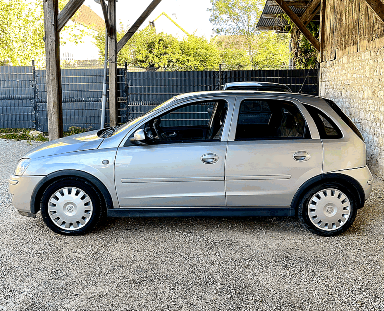 OPEL CORSA D 2005