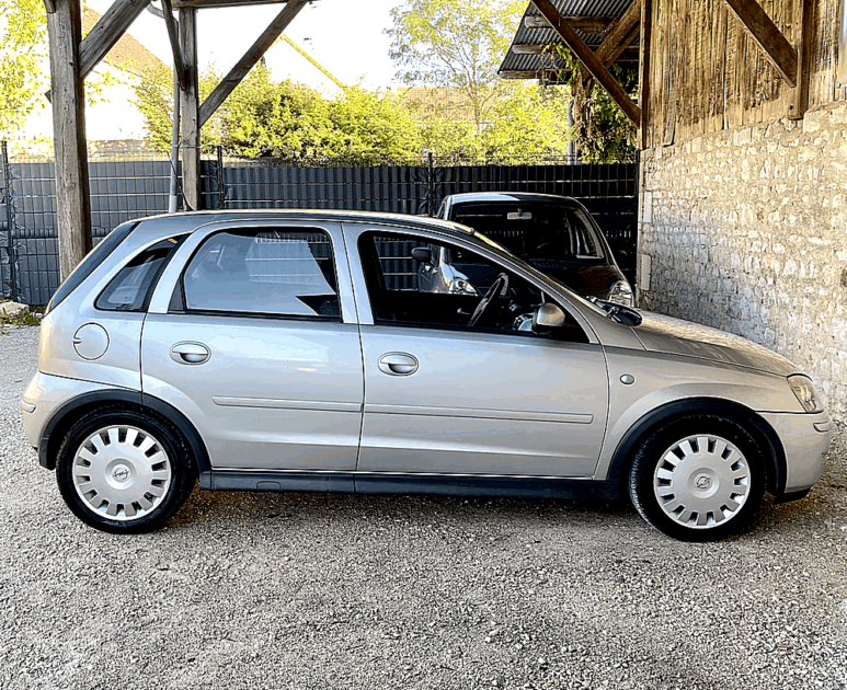 OPEL CORSA D 2005