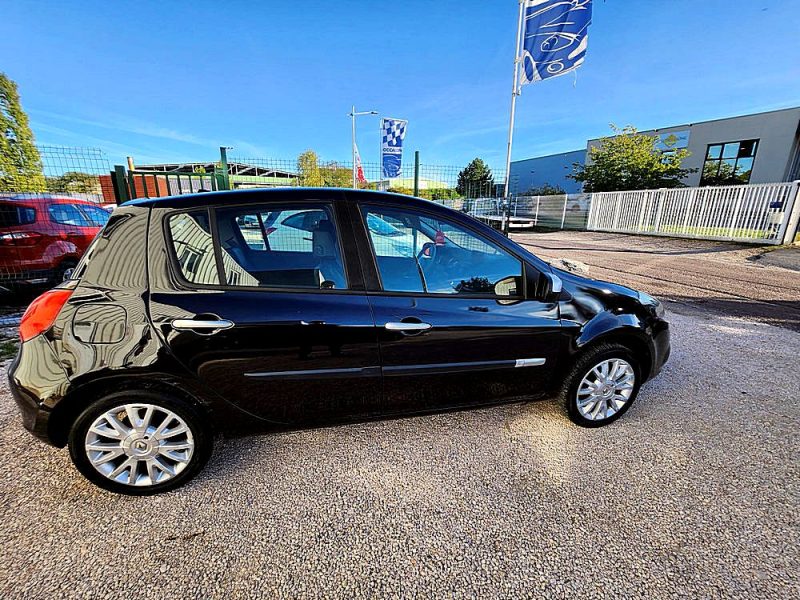 RENAULT CLIO 3 2010