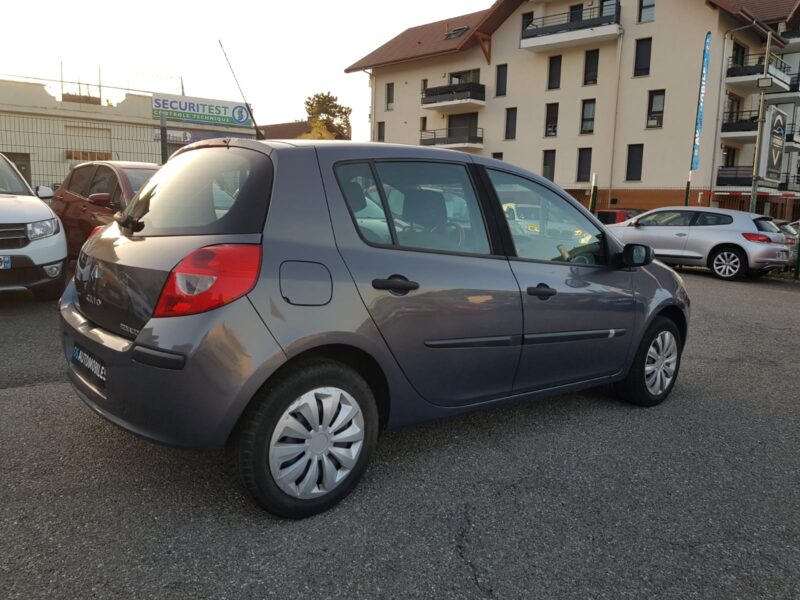 RENAULT CLIO III 1.4i 100CV DYNAMIQUE