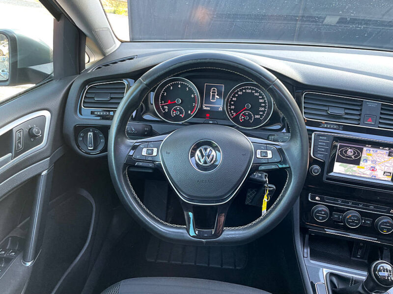 VOLKSWAGEN GOLF VII 2014