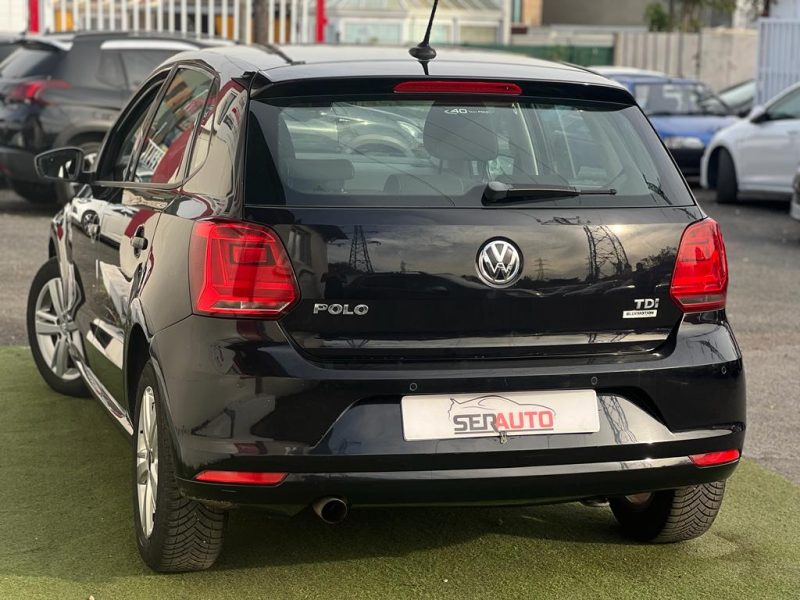 VOLKSWAGEN POLO V 2015