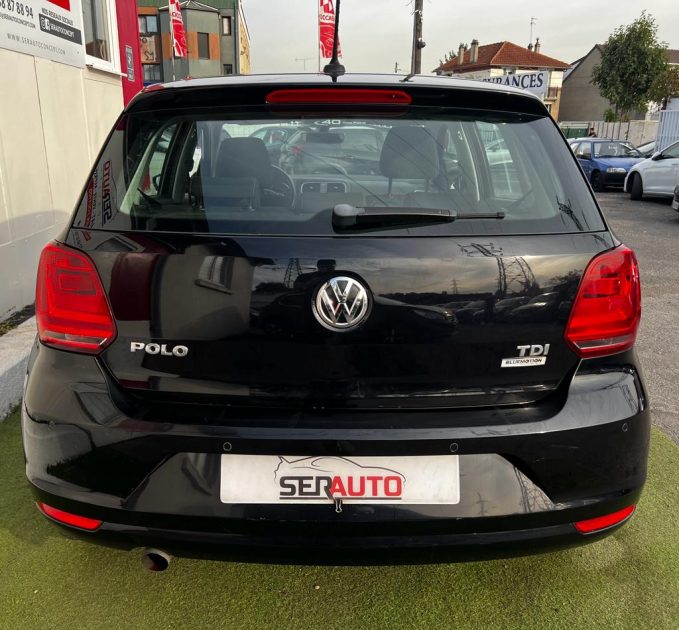 VOLKSWAGEN POLO V 2015