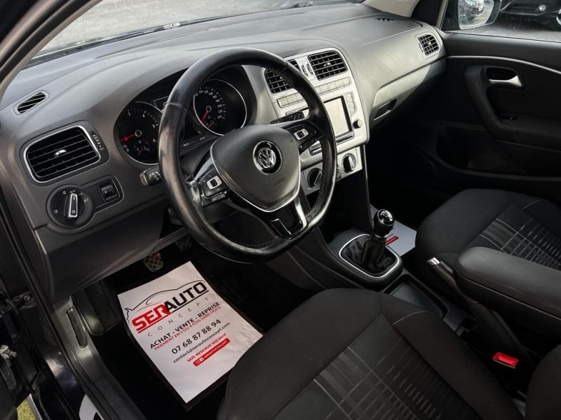 VOLKSWAGEN POLO V 2015