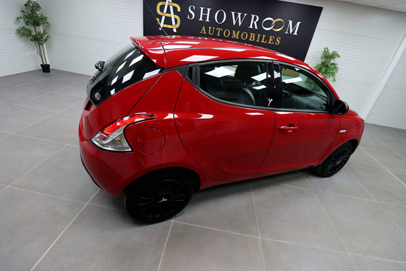 LANCIA YPSILON 2015