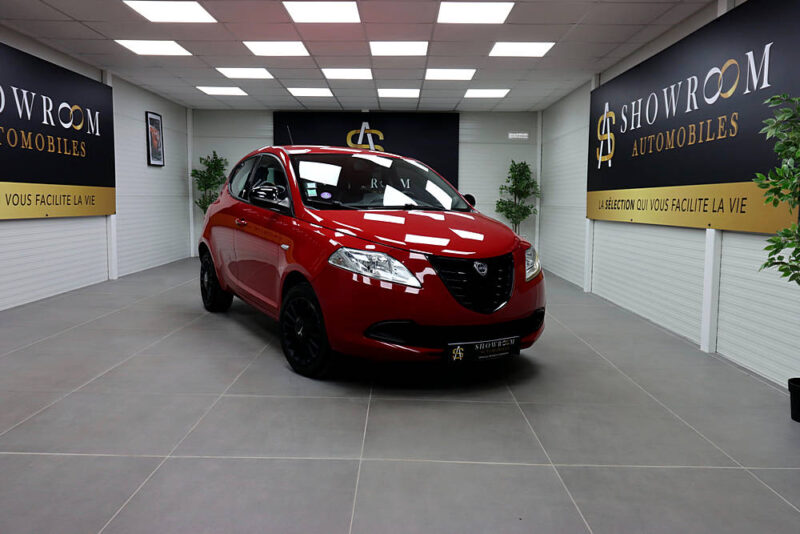 LANCIA YPSILON 2015