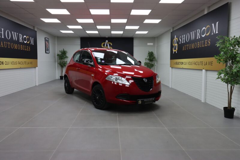 LANCIA YPSILON 2015