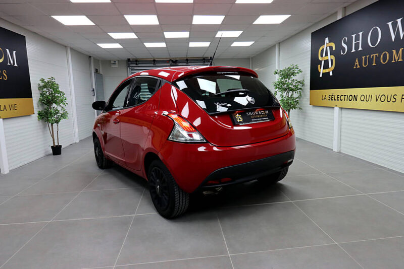 LANCIA YPSILON 2015