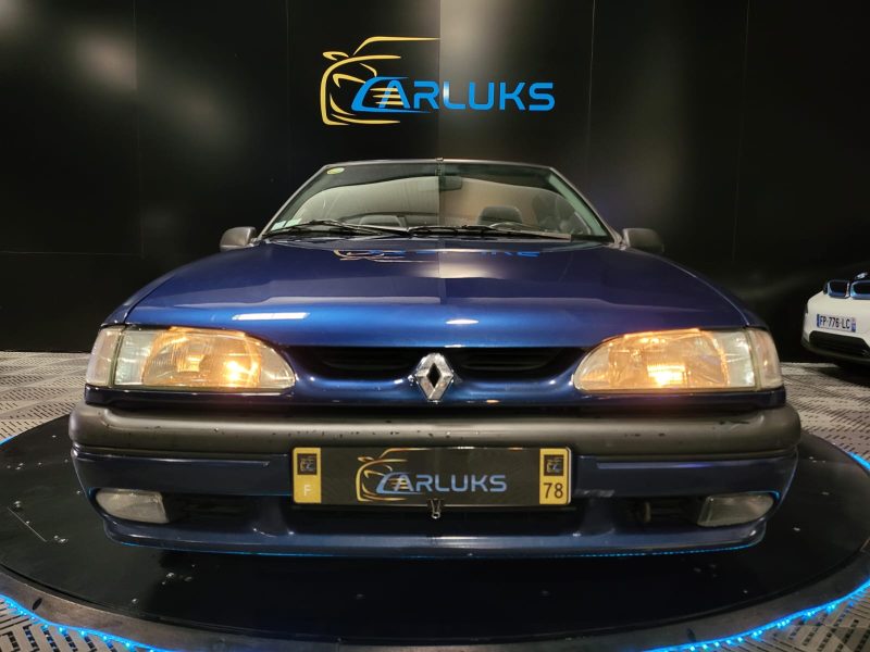 RENAULT R19 Cabriolet 1.8i 90cv Karman 3p / CAPOTE NEUVE/DISTRIBUTION NEUVE/ENTRETIEN A JOUR