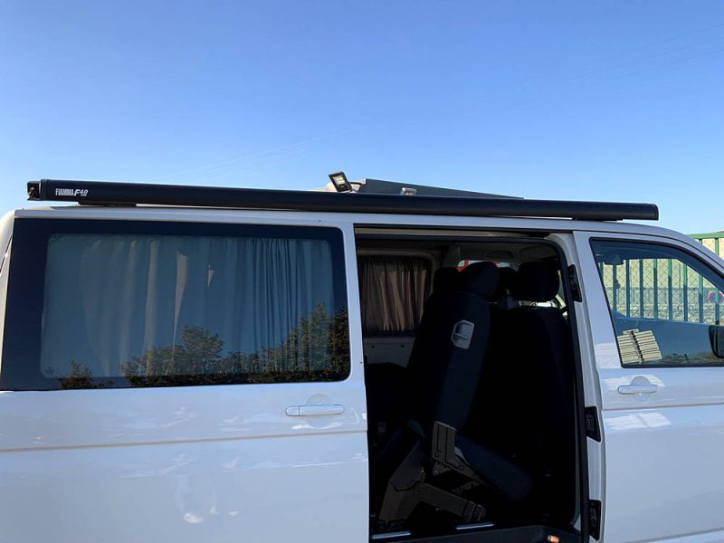 VOLKSWAGEN TRANSPORTER T5  2010