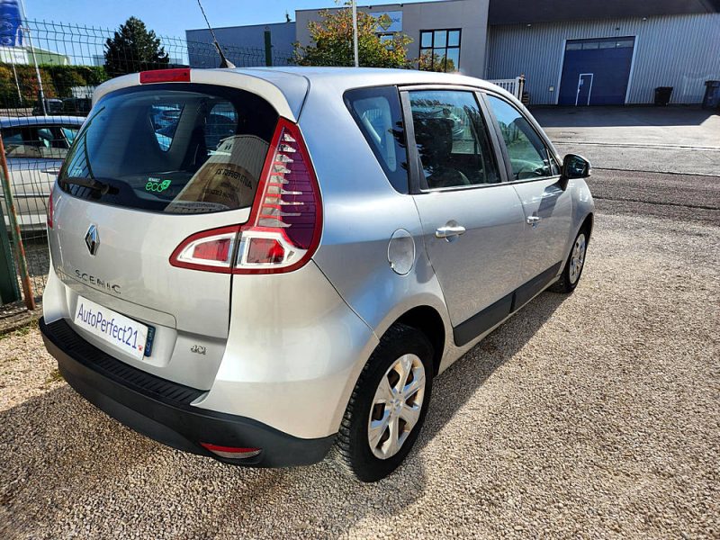 RENAULT SCENIC III 2011