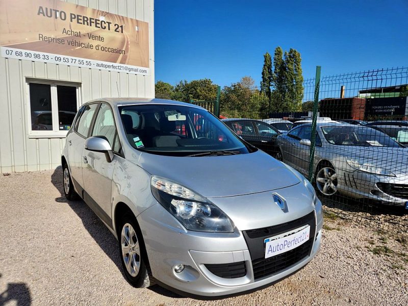 RENAULT SCENIC III 2011