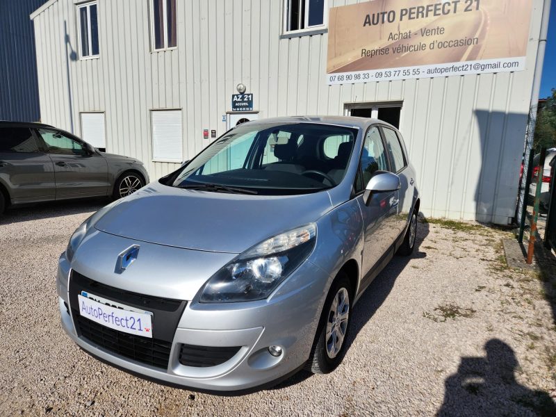 RENAULT SCENIC III 2011