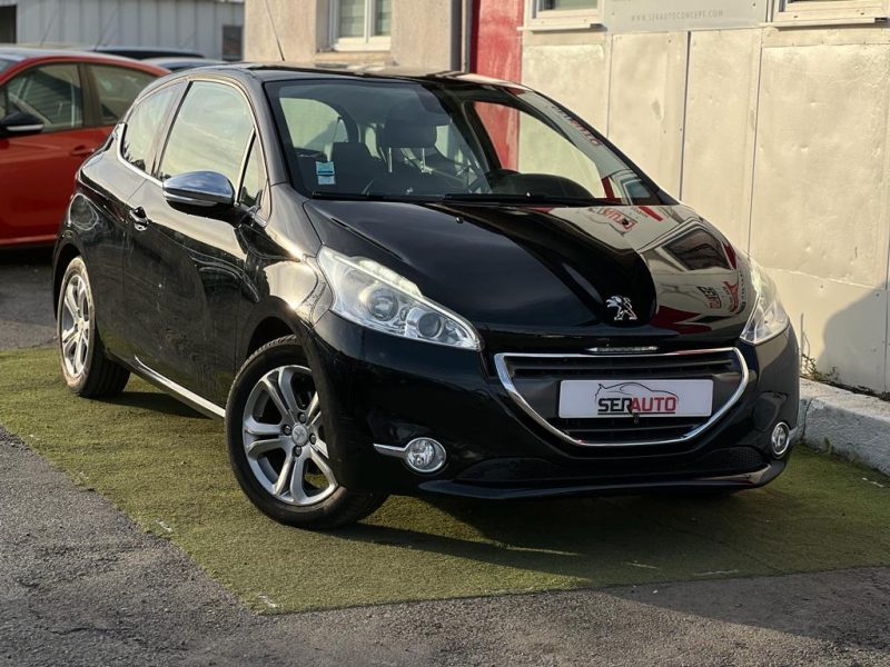 PEUGEOT 208 2012