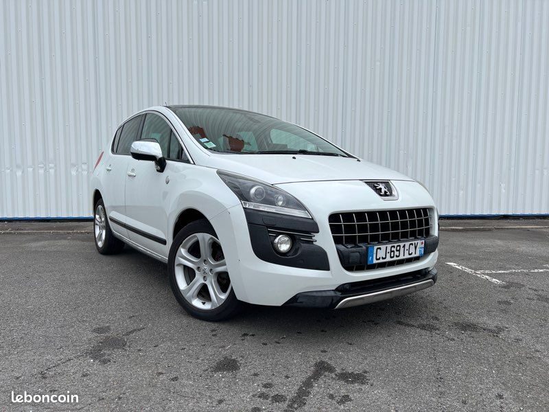 PEUGEOT 3008 Monospace 2012