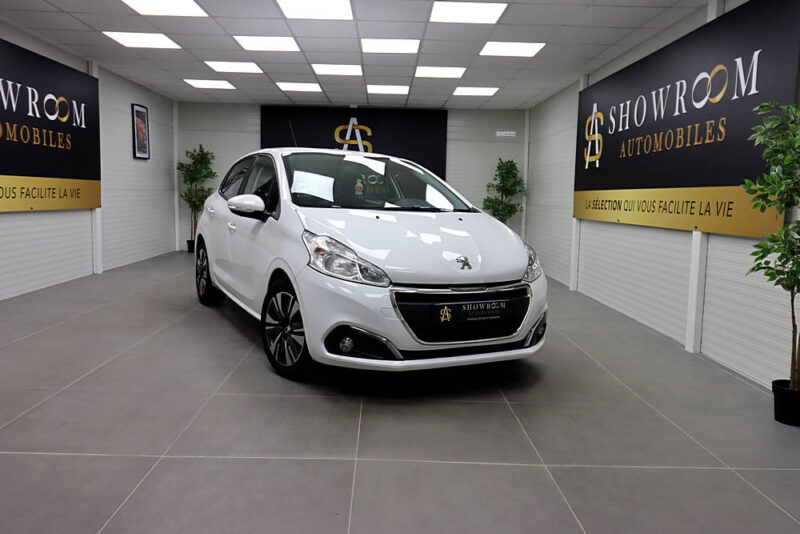 PEUGEOT 208 2018