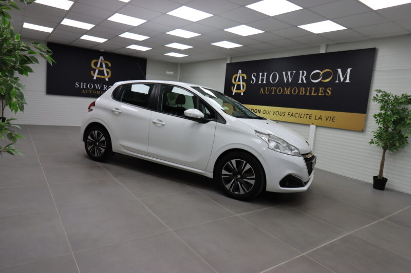 PEUGEOT 208 2018