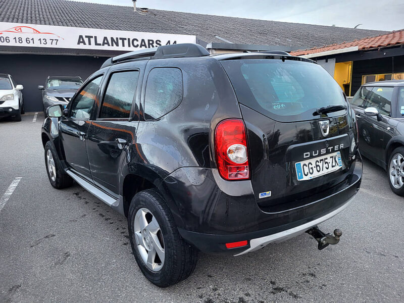 DACIA DUSTER 2012 1er main