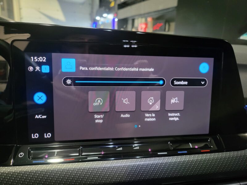 2.0 TDI 150 cv R-LINE / CAMERA AV-AR / CARPLAY / REGULATEUR