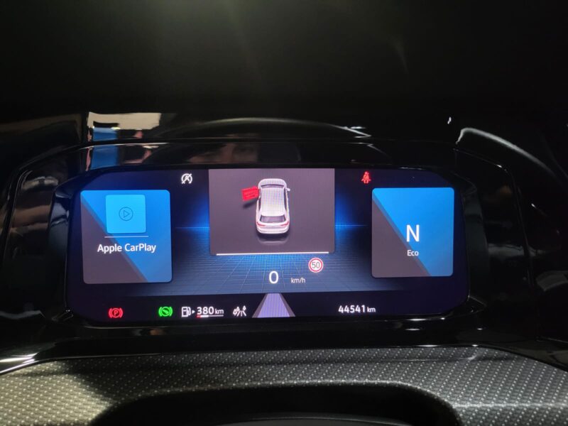 2.0 TDI 150 cv R-LINE / CAMERA AV-AR / CARPLAY / REGULATEUR