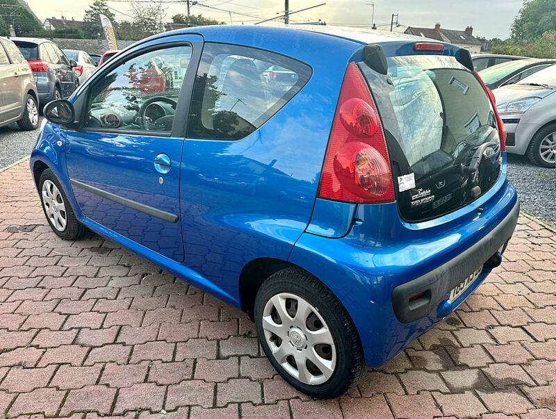 PEUGEOT 107 2009