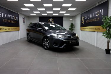 TOYOTA Avensis 2018