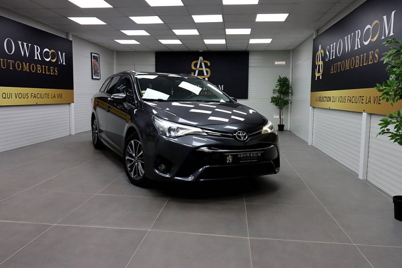 TOYOTA Avensis 2018