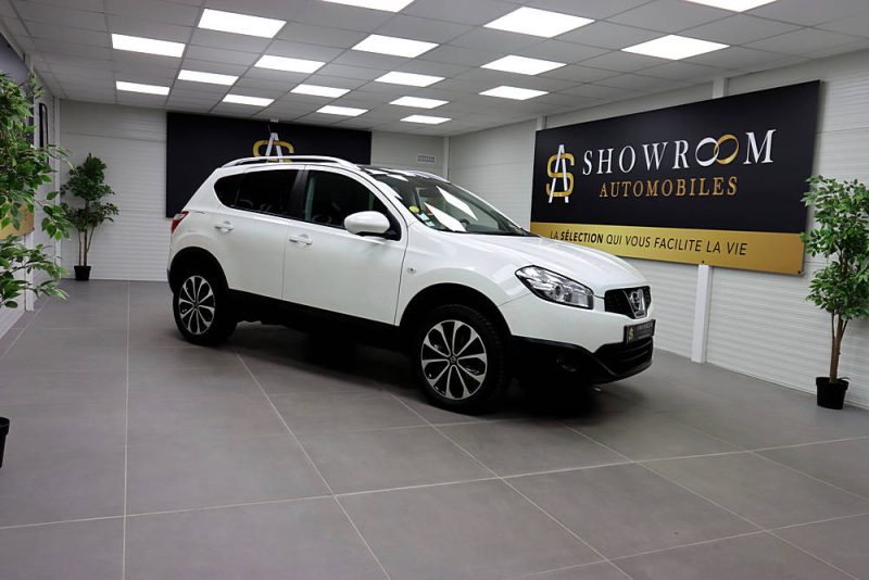 NISSAN QASHQAI 2012