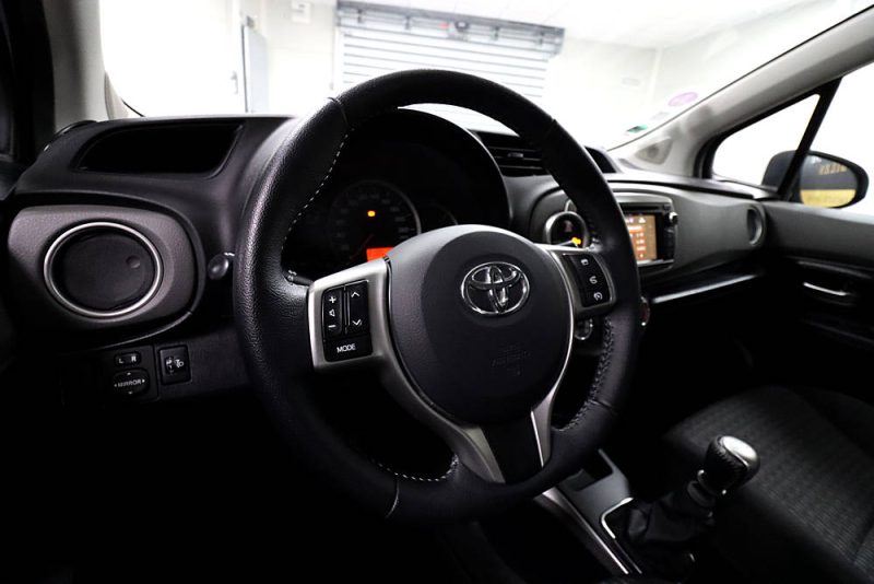 TOYOTA YARIS 2014