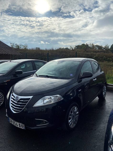 LANCIA YPSILON 2015