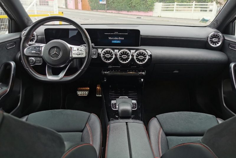 MERCEDES CLASSE A  200 D  AMG LINE 