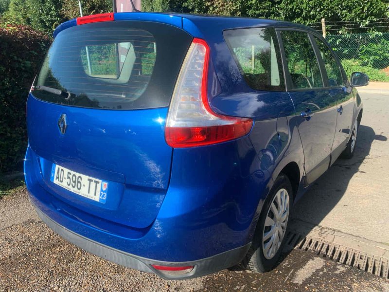 RENAULT SCÉNIC III 1.5DCI 110CV