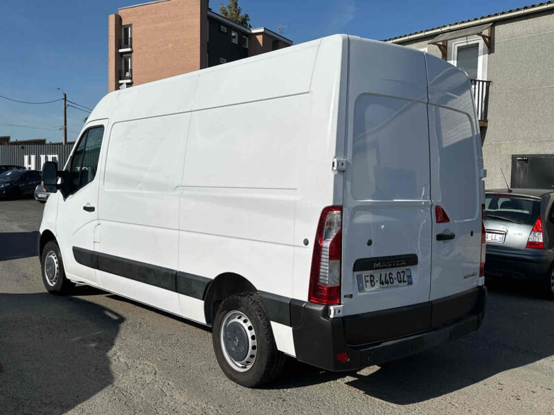 RENAULT MASTER III Camionnette 2018