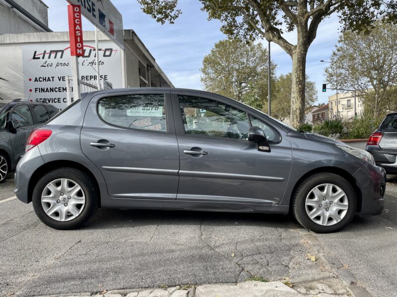 PEUGEOT 207 2010