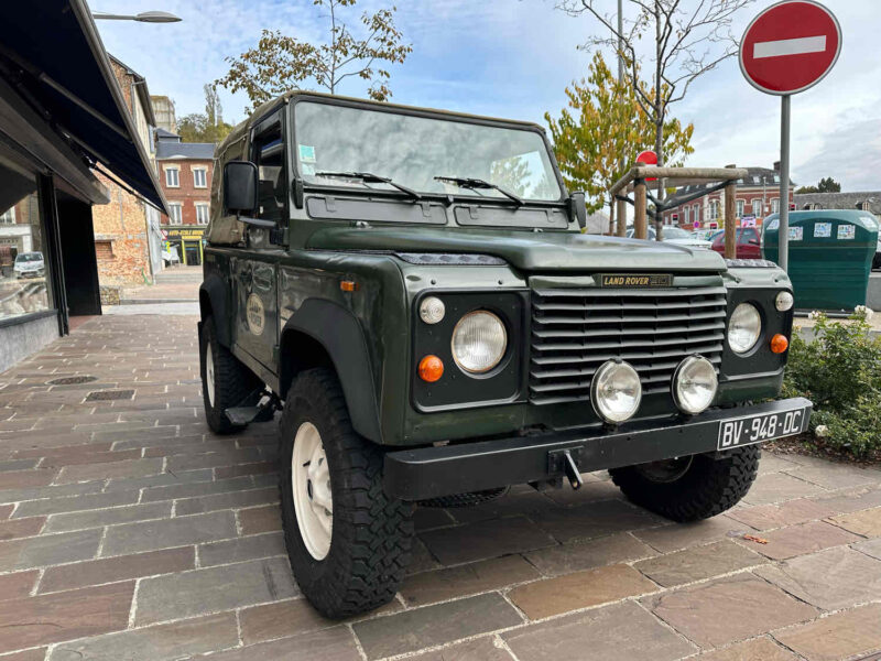 LAND ROVER DEFENDER