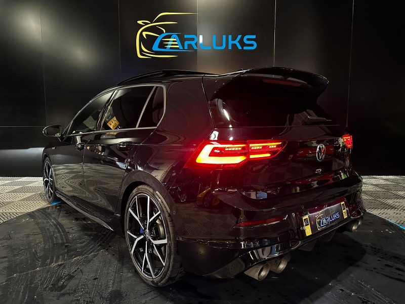 VOLKSWAGEN GOLF VIII R 2.0 TSI 320cv 4Motion PERORMANCE AKRAPOVIC , TO , Cuir complet , Caméra , VMA