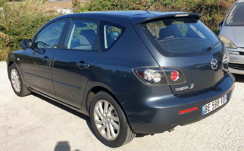 MAZDA 3 2009