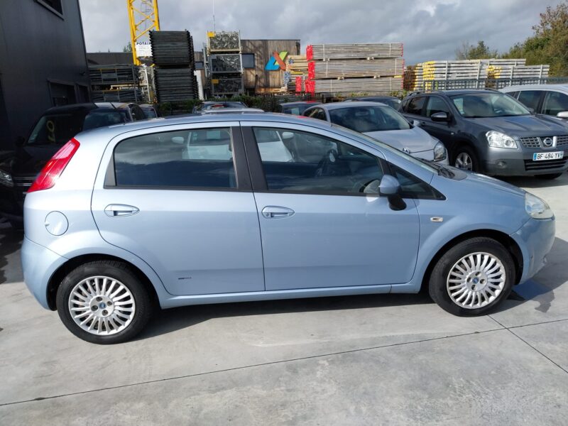 FIAT GRANDE PUNTO 1.3 D Multijet 75 Team