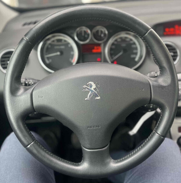 PEUGEOT 308 II 2013