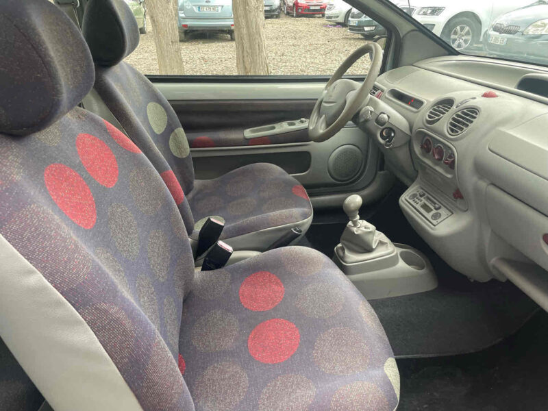 RENAULT TWINGO I 2001