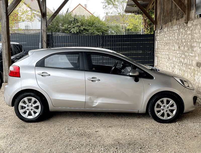 KIA RIO III 2013