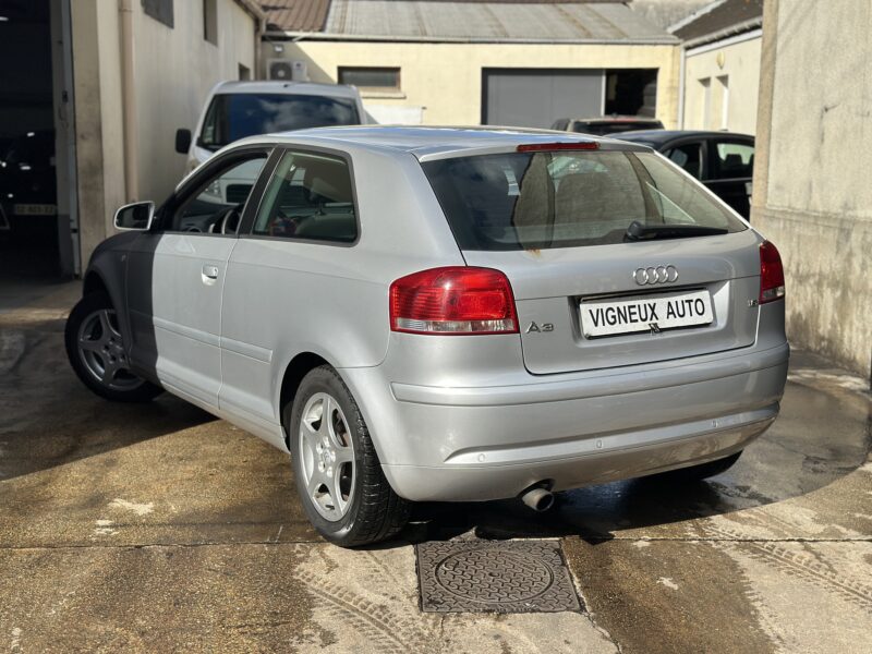 Audi A3 1.6 Attraction PAYEZ EN 4X !