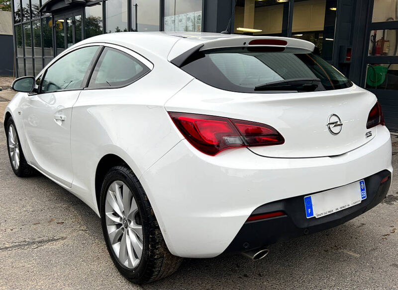 OPEL ASTRA IV GTC 1.4 TURBO 140 Cv 1ERE MAIN / 54 300 Kms CRIT AIR 1 - GARANTIE 1 AN