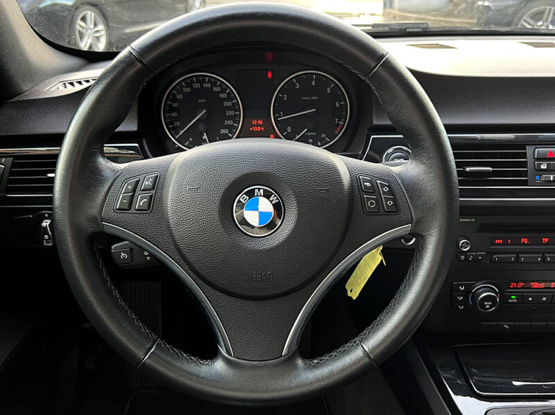 BMW SERIE 3 COUPE E92 PHASE 2 LCI 320i 2.0 163 Cv 57 400 Kms BOITE AUTO TOIT OUVRANT - GARANTIE 1 AN