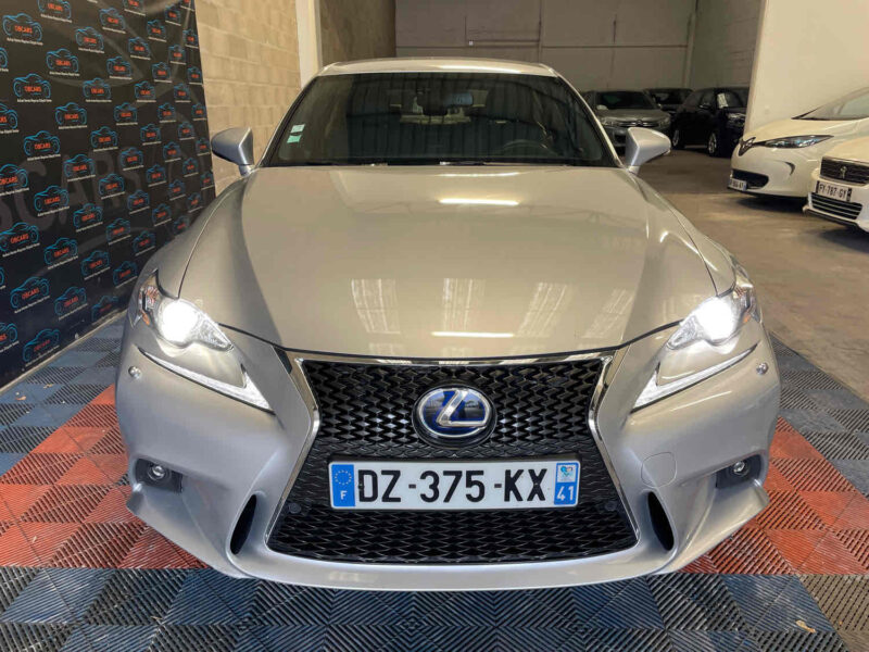 LEXUS IS III 300h 2494cm3 223cv