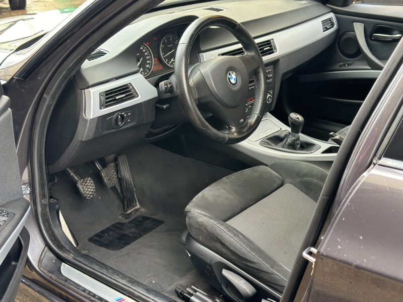 BMW SERIE 3 318 i PACK M PAYEZ EN 4X !