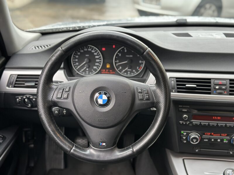 BMW SERIE 3 318i PACK M PAYEZ EN 4 X !